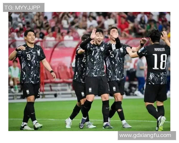 东亚杯男足激战在即韩国对阵朝鲜争夺荣誉与荣耀